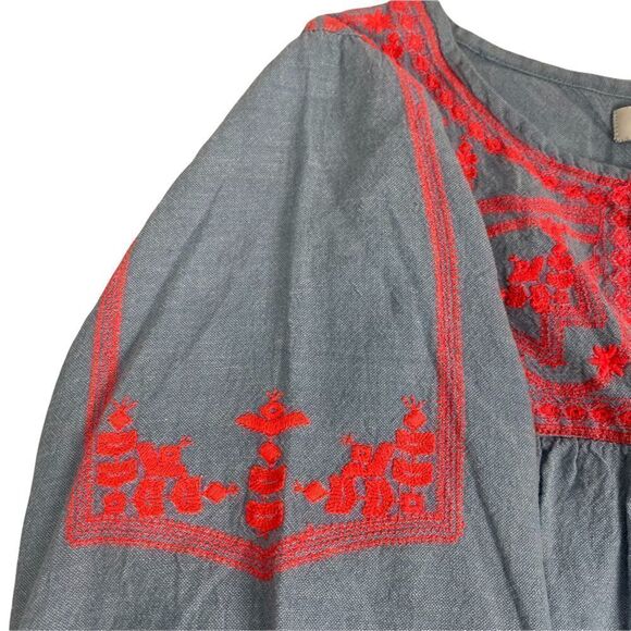 Velzera Chambray Tunic Top with Embroidery size Medium - Picture 5 of 6